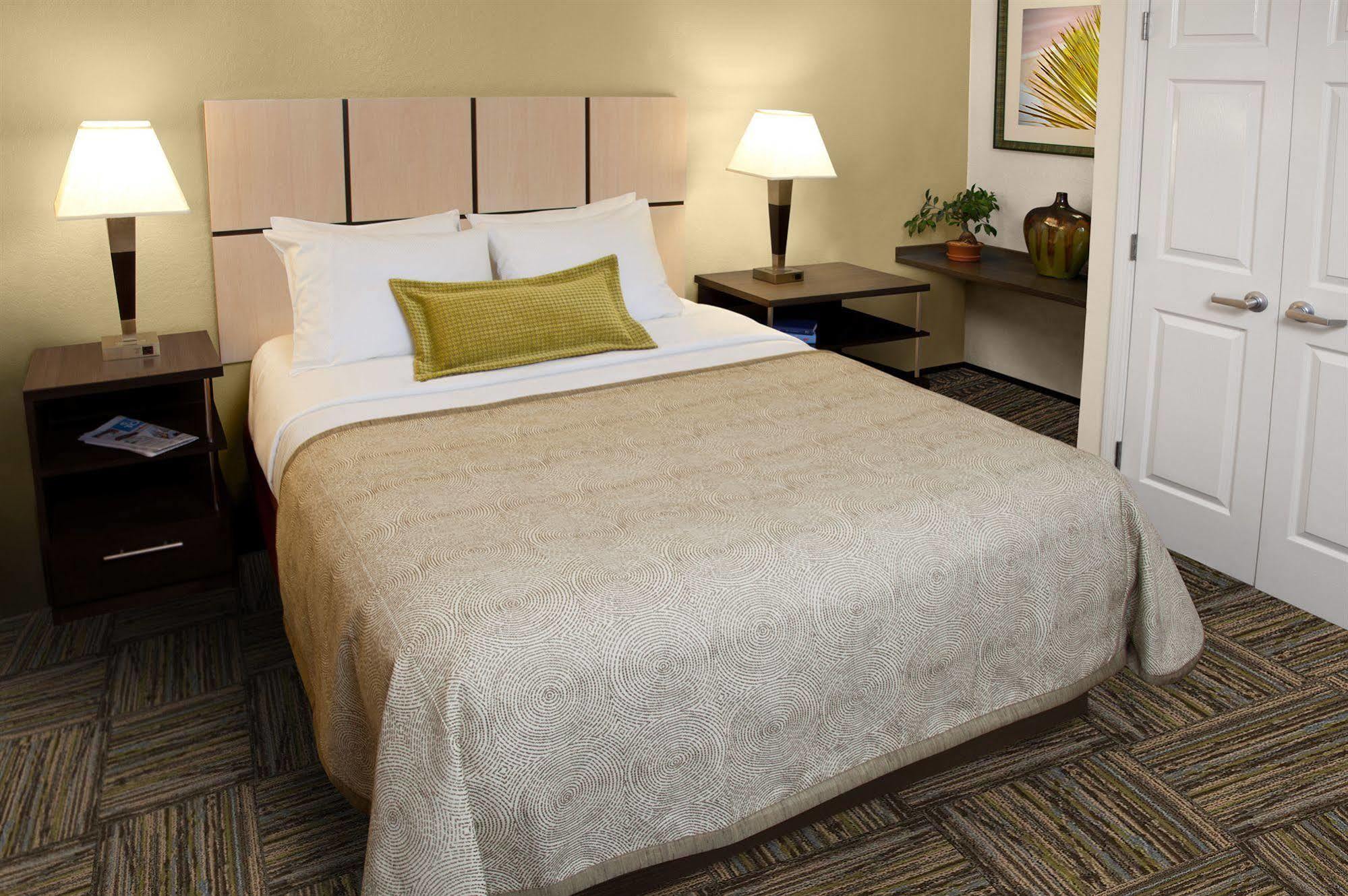 Sonesta Simply Suites Chicago Вокіган Номер фото